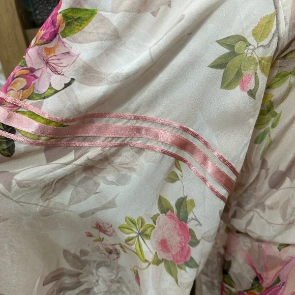 Rococo Sand 100% silk Floral Pink and Cream Dress size Large $686 BNWT